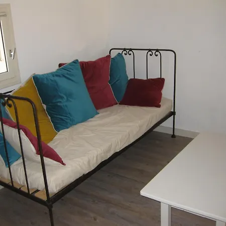 T4 Mezzanine Climatisee Avec Parking, Proche Et Port A Saint-cyprien - Fr-1-793-28 Villa