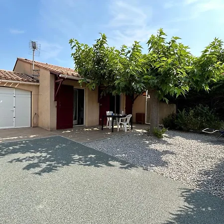 Villa T4 Mezzanine Climatisee Avec Parking, Proche Et Port A Saint-cyprien - Fr-1-793-28
